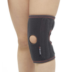 PEDIATRIC KNEE BRACE WITH LATERAL STABILIZERS